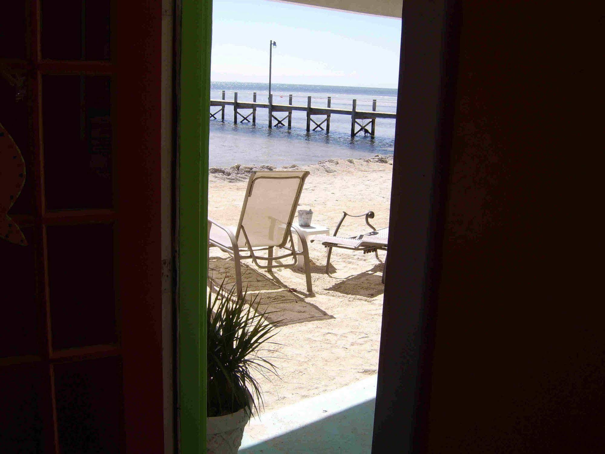 White Sands Inn Marathon Ngoại thất bức ảnh